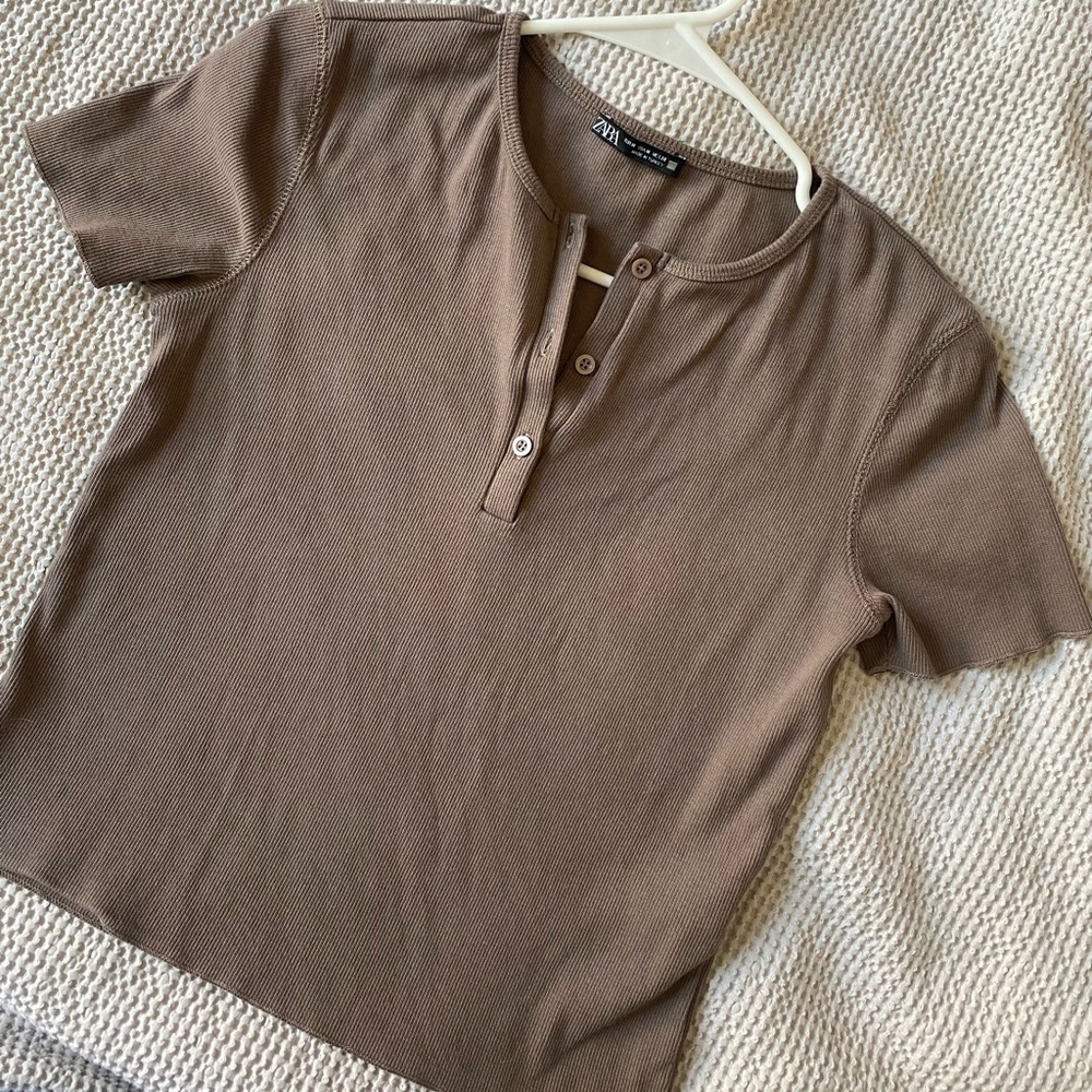 Zara button up t-shirt